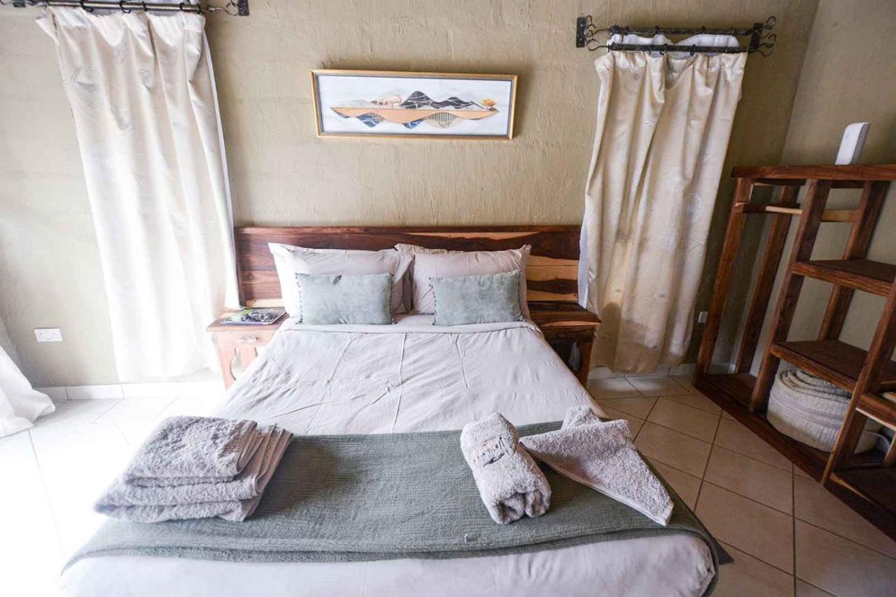 African Excursions Guest House Khwai Eksteriør billede